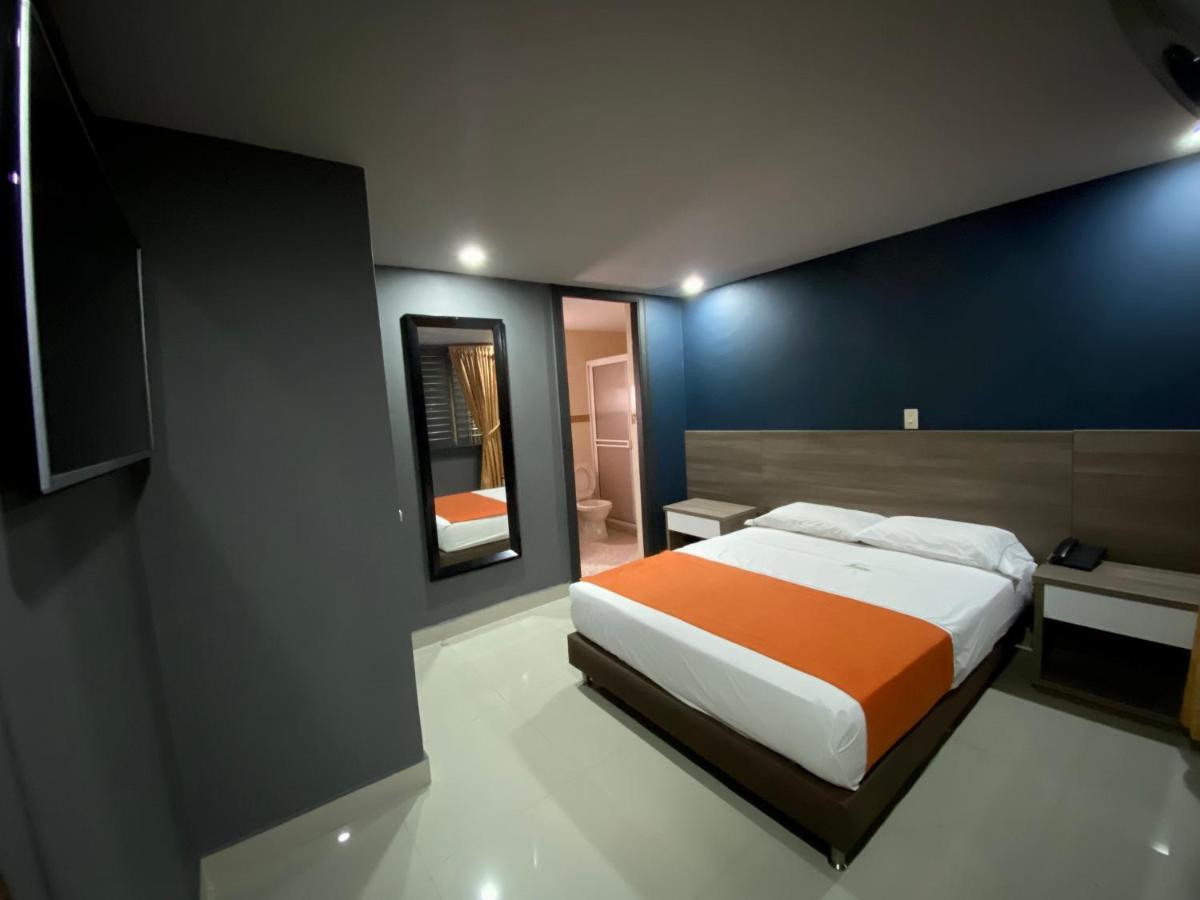 Hotel Latino Меделин Екстериор снимка