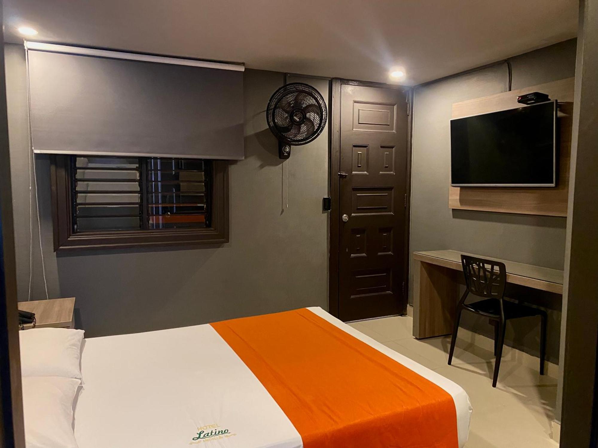 Hotel Latino Меделин Екстериор снимка